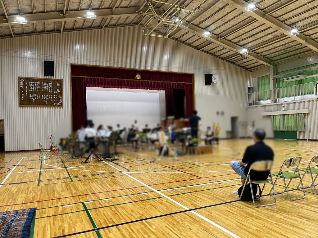 体育館での吹奏楽部練習風景